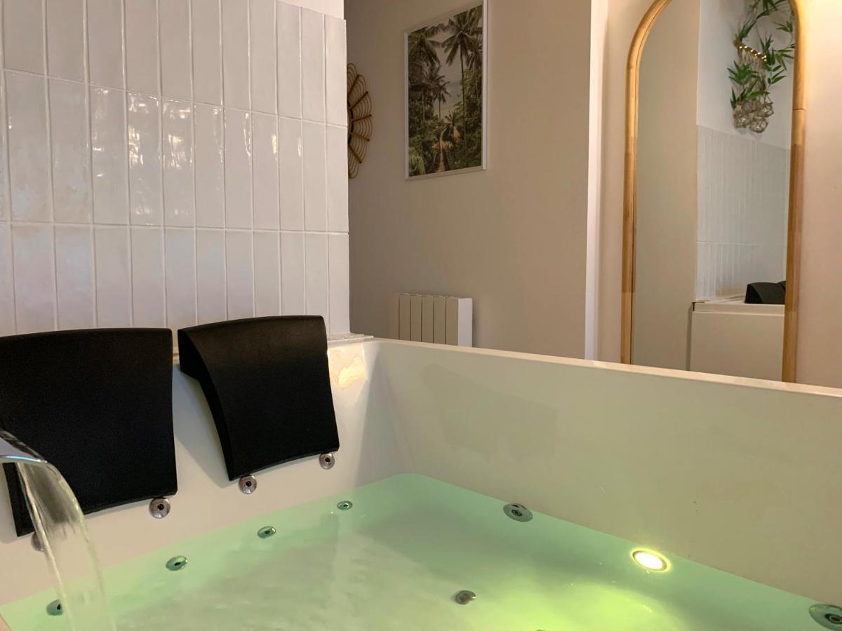Bali Serenity Balneo Et Lit Rond Lagnieu Екстер'єр фото