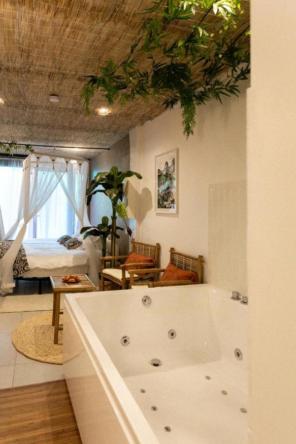 Bali Serenity Balneo Et Lit Rond Lagnieu Екстер'єр фото