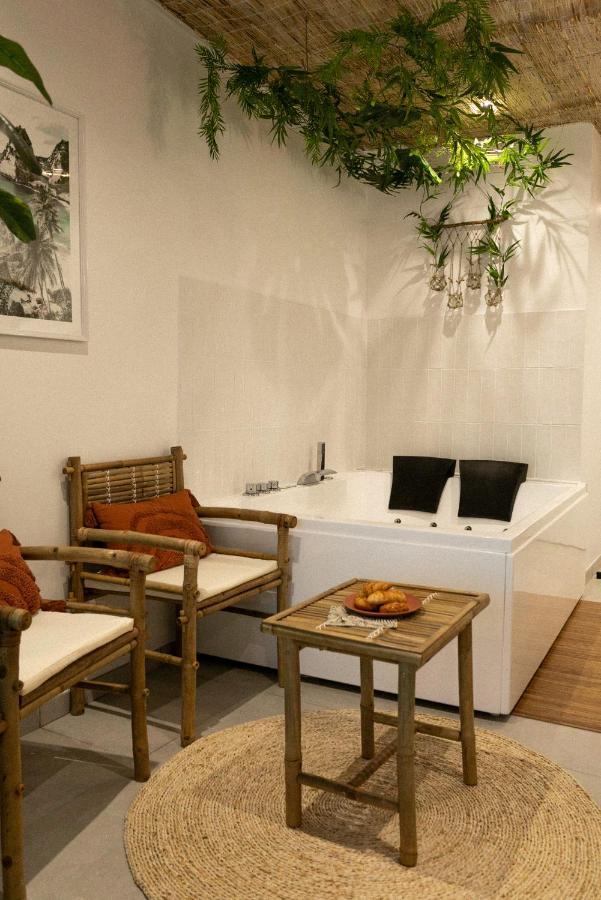 Bali Serenity Balneo Et Lit Rond Lagnieu Екстер'єр фото